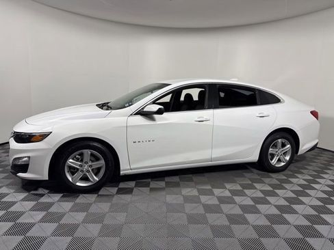 Used 2024 Chevrolet Malibu LT FWD image 3