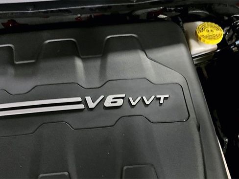 Used 2021 Jeep Cherokee Latitude Lux w/ Comfort/Convenience Group image 28