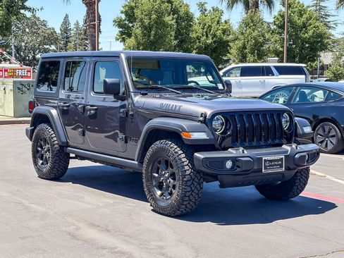 Used 2022 Jeep Wrangler Unlimited Sport AWD/4WD image 5
