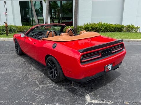 Used 2015 Dodge Challenger SRT Hellcat image 20