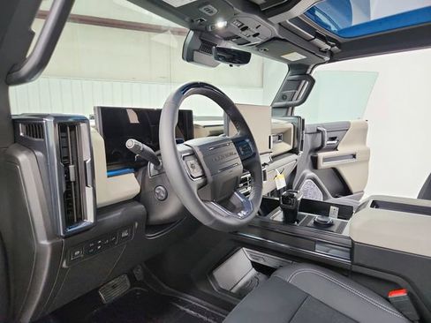 New 2026 GMC Hummer EV 4x4 Crew Cab w/ LPO, Dark Essentials Package image 18
