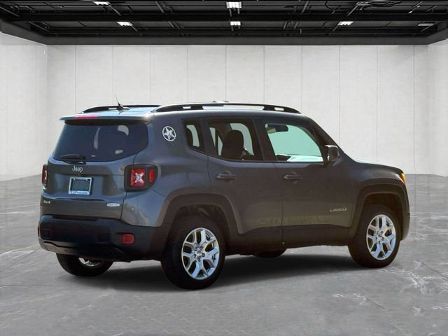 Used 2017 Jeep Renegade Latitude w/ Cold Weather Group AWD/4WD image 5