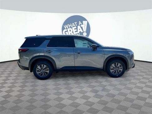 Certified 2025 Nissan Pathfinder S image 7