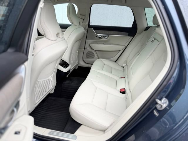 Used 2025 Volvo V90 B6 Cross Country Plus w/ Protection Package Premier AWD/4WD image 22