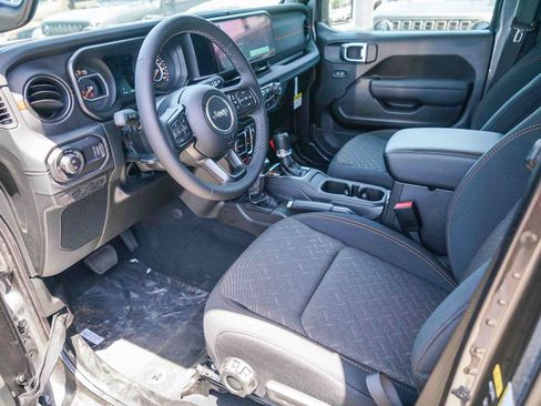 New 2026 Jeep Gladiator Mojave AWD/4WD image 16