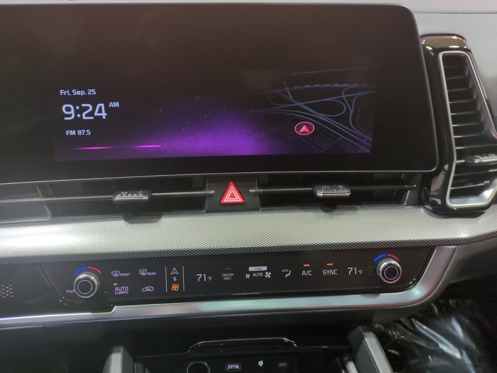 Certified 2025 Kia Sportage SX Prestige AWD/4WD image 25