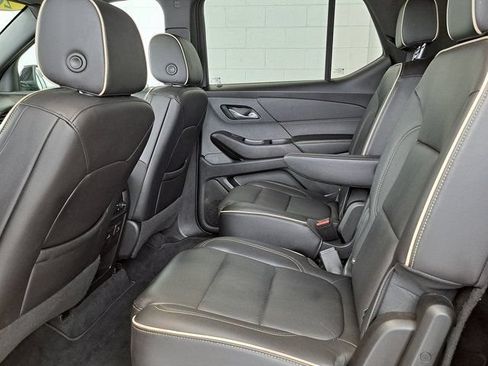 Used 2022 Chevrolet Traverse Premier w/ Redline Edition AWD/4WD image 28