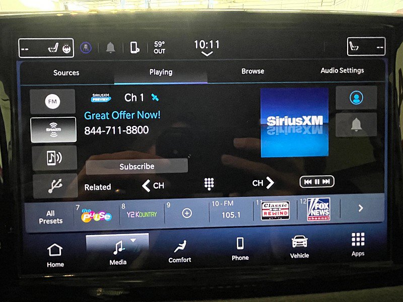 Used 2024 Chrysler Pacifica Touring-L FWD image 12
