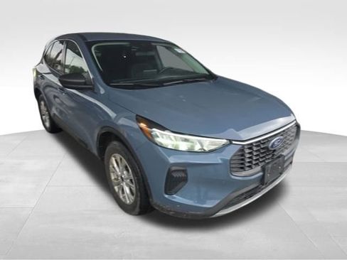 Used 2024 Ford Escape Active AWD/4WD image 2