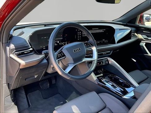 Used 2025 Audi Q5 Premium Plus w/ Premium Plus AWD/4WD image 13
