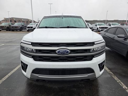 Used 2023 Ford Expedition XLT AWD/4WD image 2