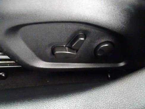 Used 2022 Jeep Compass Latitude w/ Sun and Sound Group image 3