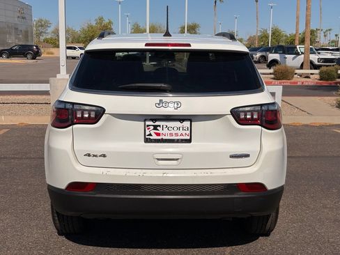 Used 2023 Jeep Compass Latitude AWD/4WD image 5