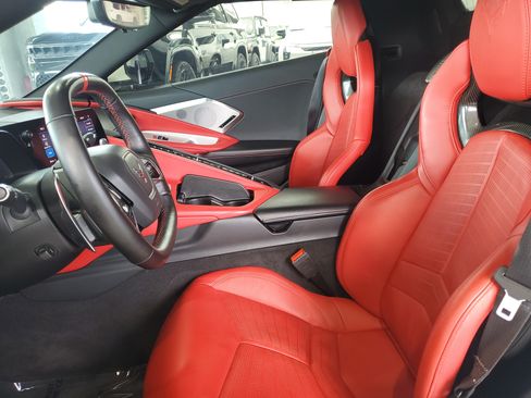Used 2023 Chevrolet Corvette Stingray Preferred Conv w/ Z51 Performance Package RWD image 13