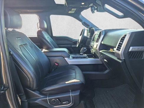 Used 2016 Ford F150 Platinum w/ Equipment Group 701A Luxury image 19