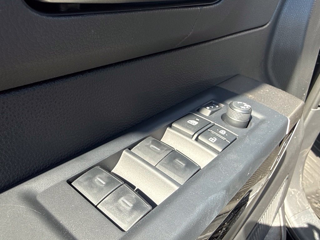 New 2026 Toyota Tundra Limited AWD/4WD image 18