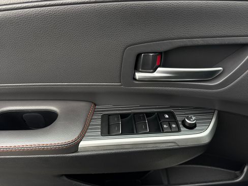 Used 2023 Toyota Sienna XSE image 10