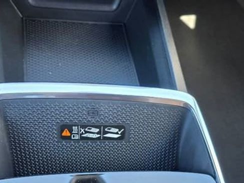 New 2026 Chevrolet Equinox LT w/ Convenience Package II image 23