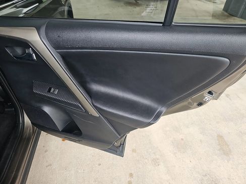 Used 2014 Toyota RAV4 Limited image 36