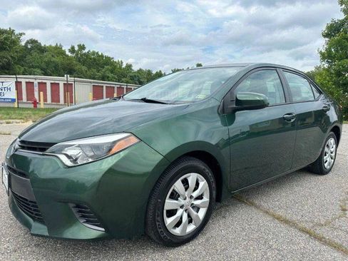Used 2015 Toyota Corolla LE FWD image 1