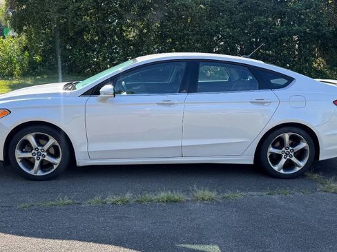 Used 2013 Ford Fusion SE FWD image 5