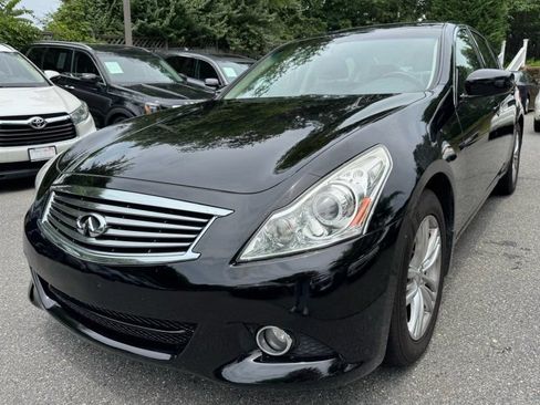 Used 2011 INFINITI G37 x Sedan w/ Premium Pkg AWD/4WD image 3