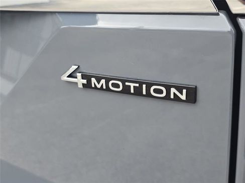 New 2026 Volkswagen Atlas SE image 5