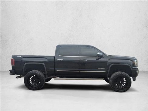 Used 2017 GMC Sierra 1500 Denali w/ Denali Ultimate Package AWD/4WD image 4