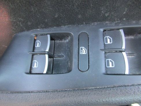 Used 2014 Volkswagen Jetta SEL FWD image 17