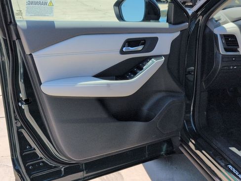 New 2026 Nissan Rogue SV FWD image 13