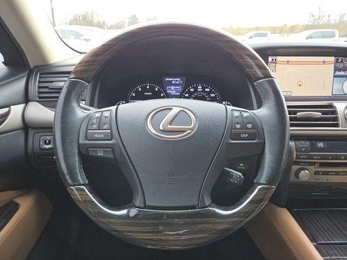 Used 2014 Lexus LS 460 AWD image 36
