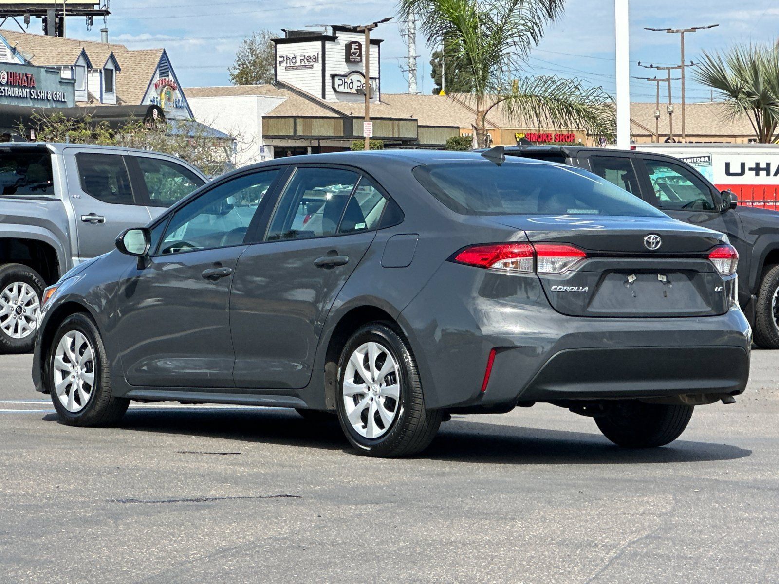 Used 2025 Toyota Corolla LE FWD image 3