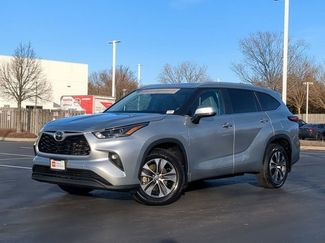 Certified 2023 Toyota Highlander XLE video 2