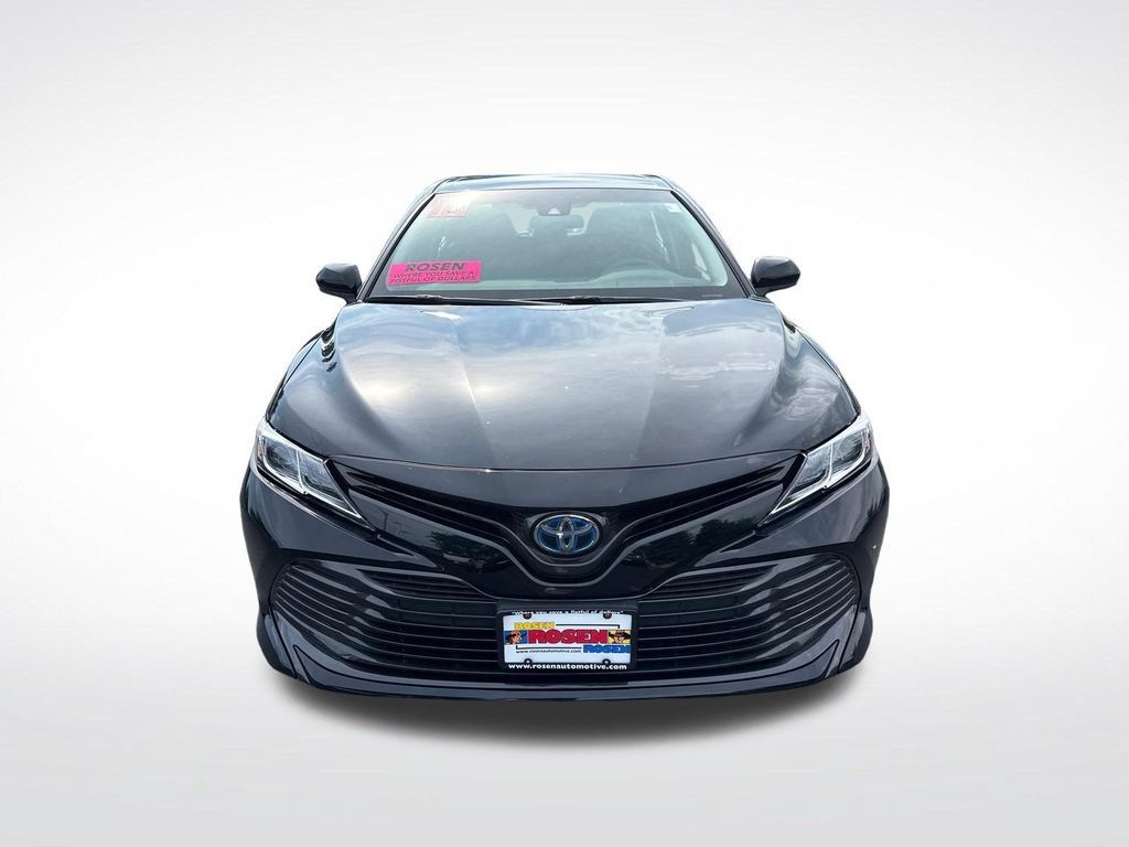 Used 2018 Toyota Camry LE FWD image 8