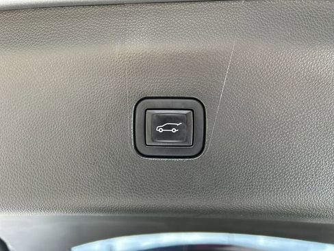 Certified 2023 Buick Enclave Essence image 12