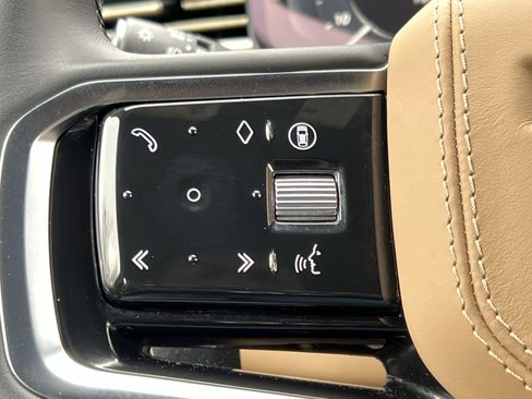 Used 2025 Land Rover Range Rover Sport SE image 29