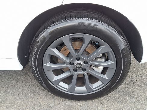 Used 2025 Land Rover Range Rover Sport Dynamic SE AWD/4WD image 11