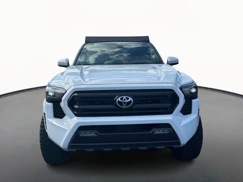 Used 2024 Toyota Tacoma SR5 AWD/4WD image 8