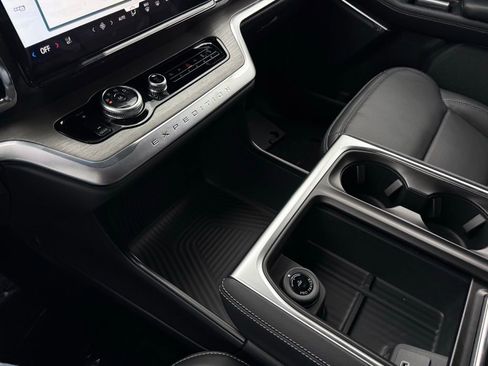 New 2026 Ford Expedition Max Platinum w/ Driver's Package image 21