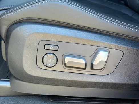 New 2026 BMW X5 sDrive40i w/ Premium Package RWD image 18
