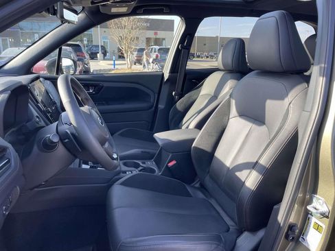 Used 2025 Subaru Forester Touring w/ Popular Package - Touring image 8