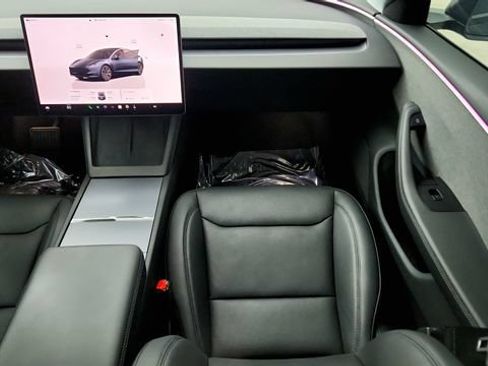 Used 2025 Tesla Model 3 Long Range RWD image 51