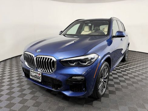 Used 2019 BMW X5 xDrive40i w/ M Sport Package AWD/4WD image 3