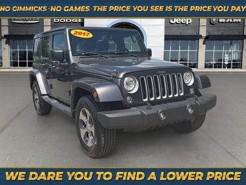 Used 2017 Jeep Wrangler Unlimited Sahara w/ Connectivity Group AWD/4WD image 1