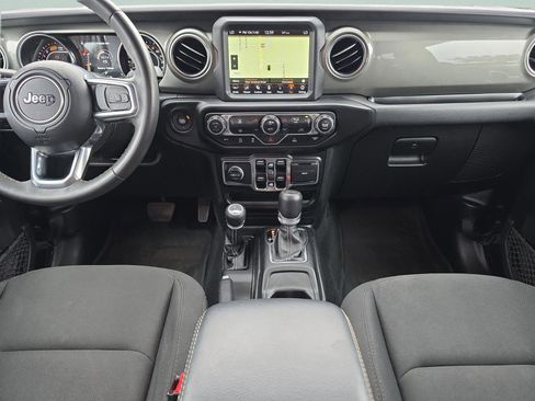 Used 2023 Jeep Wrangler Sahara image 14