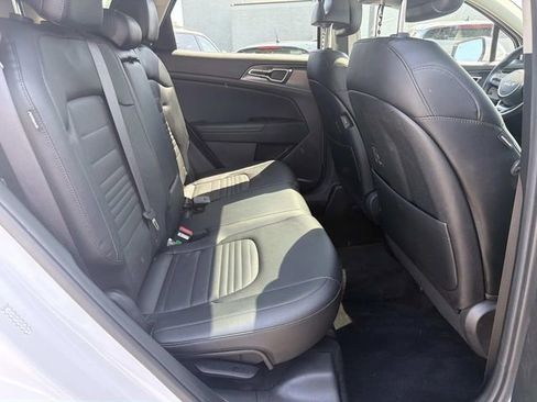 Used 2024 Kia Sportage SX AWD/4WD image 11