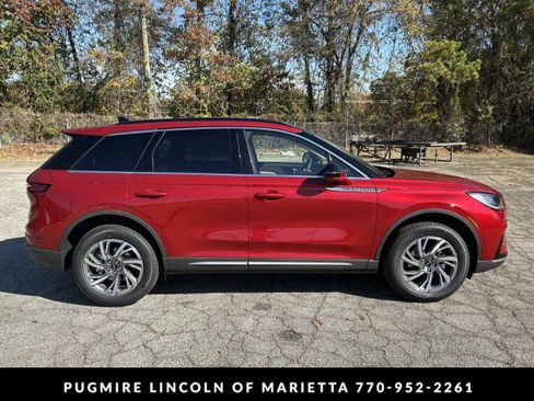 New 2026 Lincoln Corsair Premiere image 8