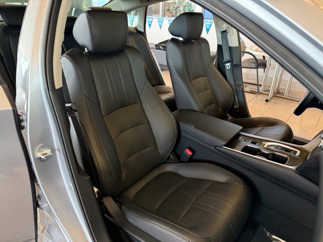 Used 2021 Honda Accord Touring image 28