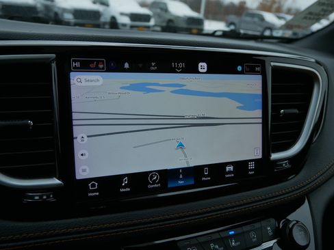 Used 2022 Chrysler Pacifica Pinnacle image 36