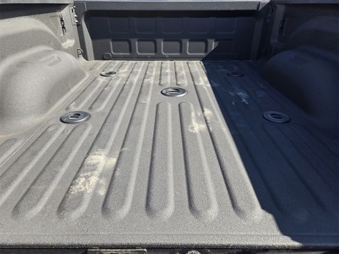 Used 2025 RAM 3500 Laramie image 32